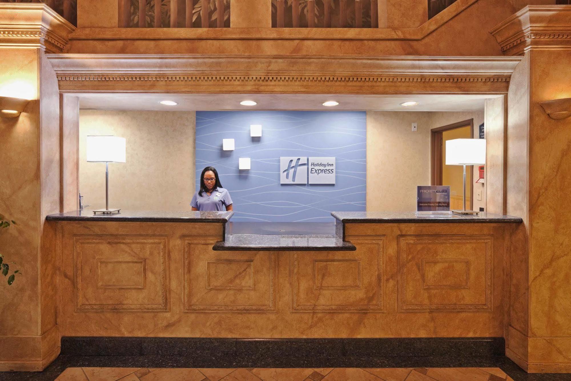Holiday Inn Express & Suites Glenpool By Ihg Esterno foto