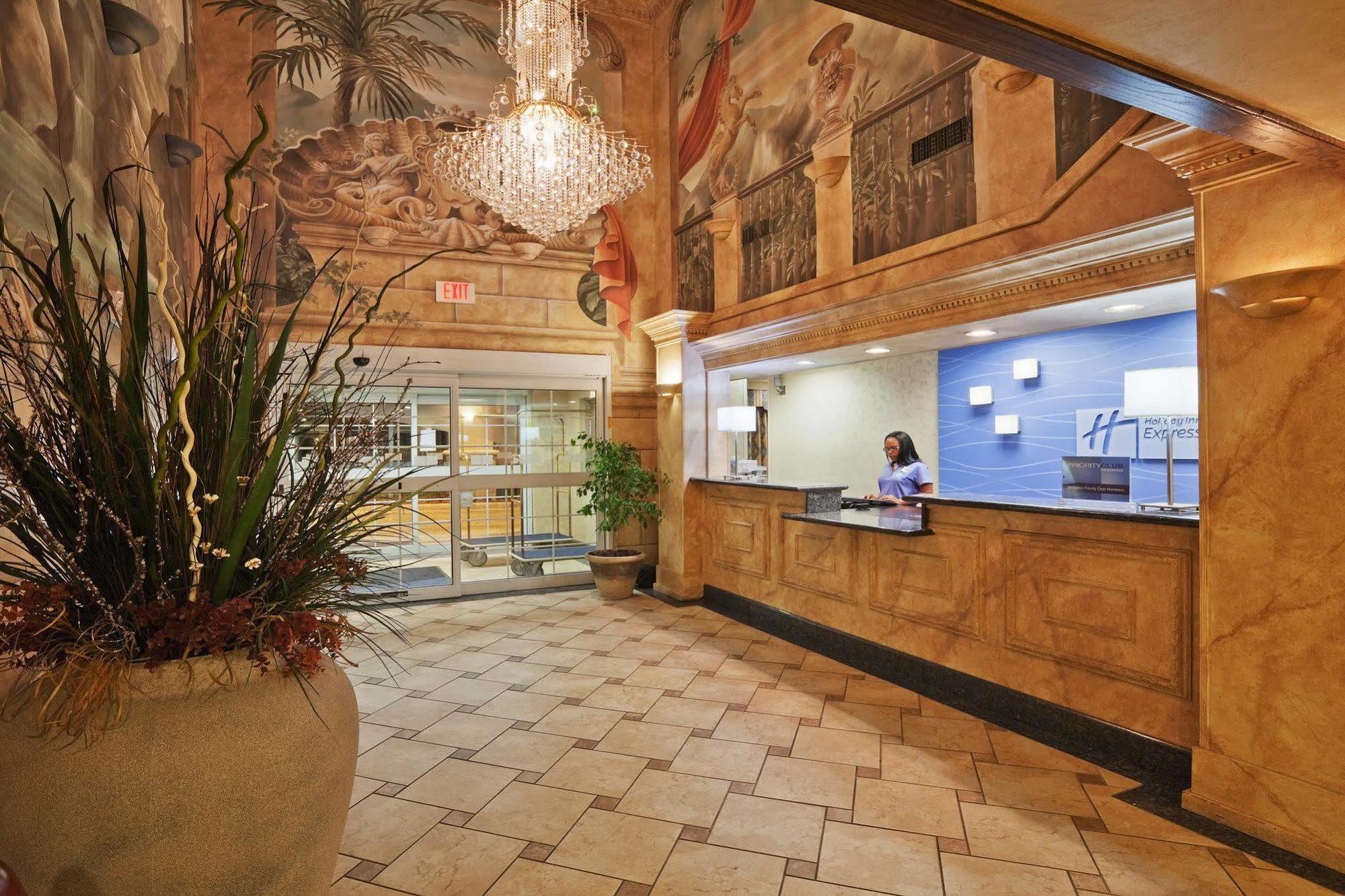 Holiday Inn Express & Suites Glenpool By Ihg Esterno foto