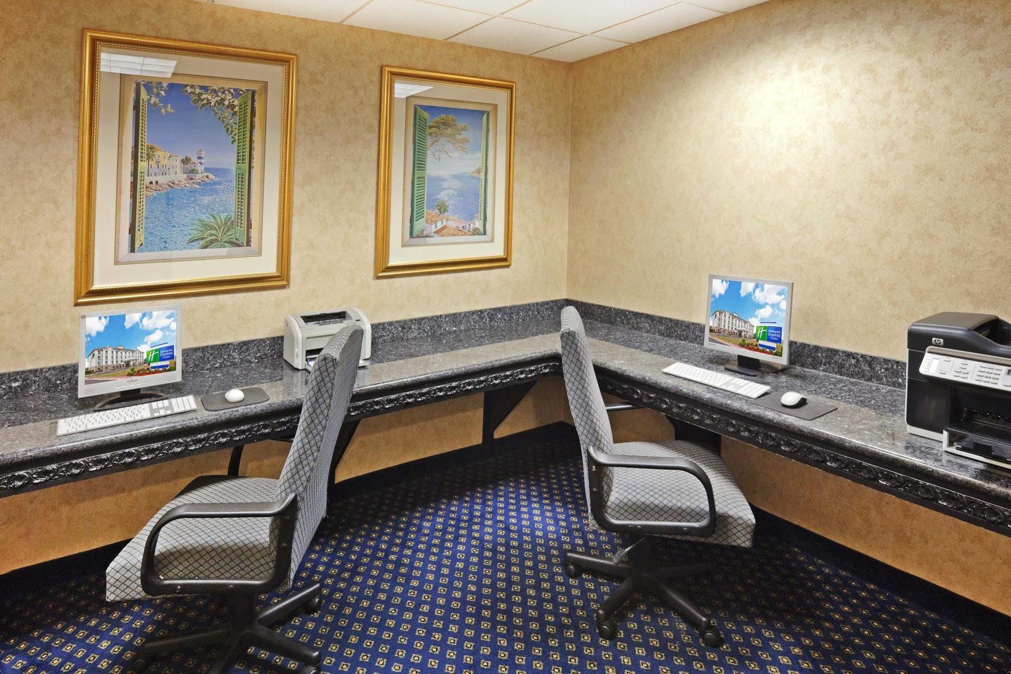 Holiday Inn Express & Suites Glenpool By Ihg Esterno foto